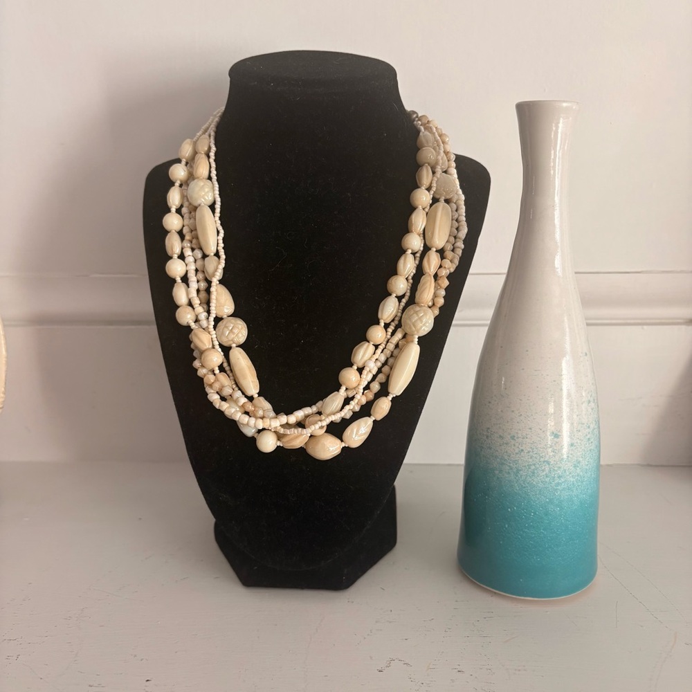 Elegant Cream Beaded Necklace